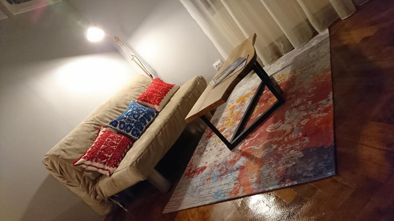 Black Gate - 2 Bedroom Apartment In The Heart Of Old Town With Free Private Secured Parking Brașov Exterior foto